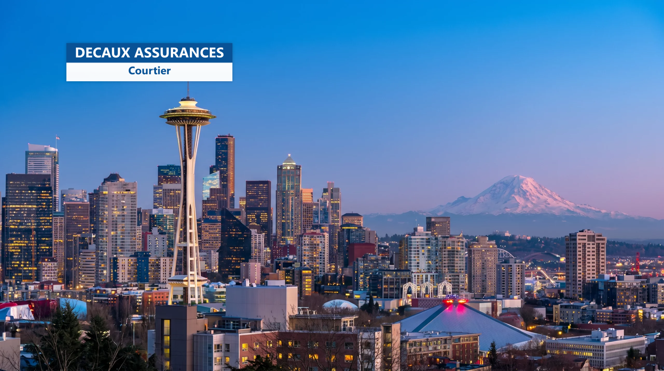 Skyline de Seattle avec la Space Needle et le mont Rainier, État de Washington