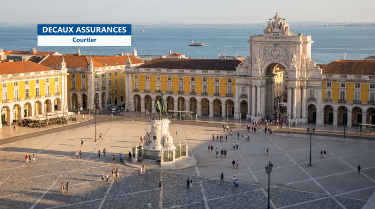 Rue lisboète et Praça do Comércio, Lisbonne, Portugal — vivre dans la capitale