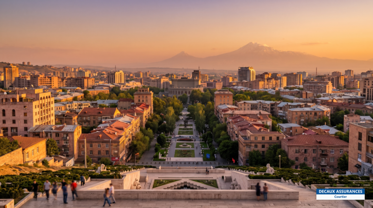 Panorama d'Erevan avec le mont Ararat en fond, Arménie — place de la République et Cascade
