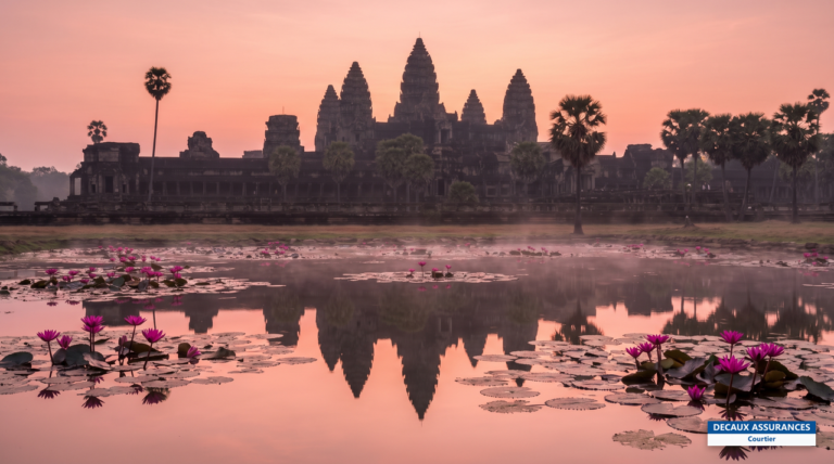 Temple d'Angkor Vat au lever du soleil à Siem Reap, Cambodge