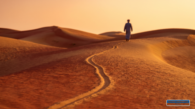 Désert des Wahiba Sands, Oman — dunes rouges et dorées au coucher du soleil