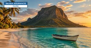 Le Morne Brabant et le lagon turquoise de l'île Maurice au coucher du soleil, sans personne - retraite et expatriation à l'île Maurice - Decaux Assurances